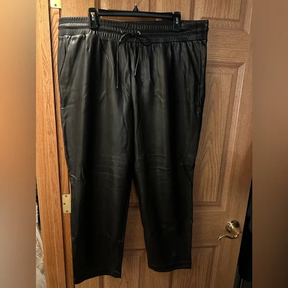 LOFT Black Faux Leather Pants - Picture 1 of 2